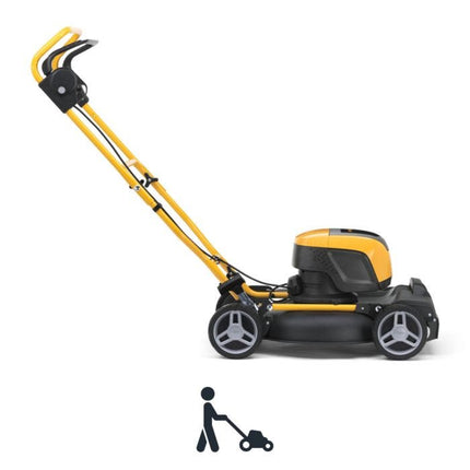 Batteridriven gräsklippare Multiclip 547 AE Kit