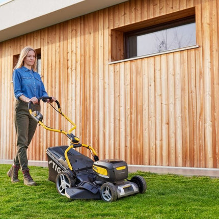 Batteridriven gräsklippare Combi 753e V Kit