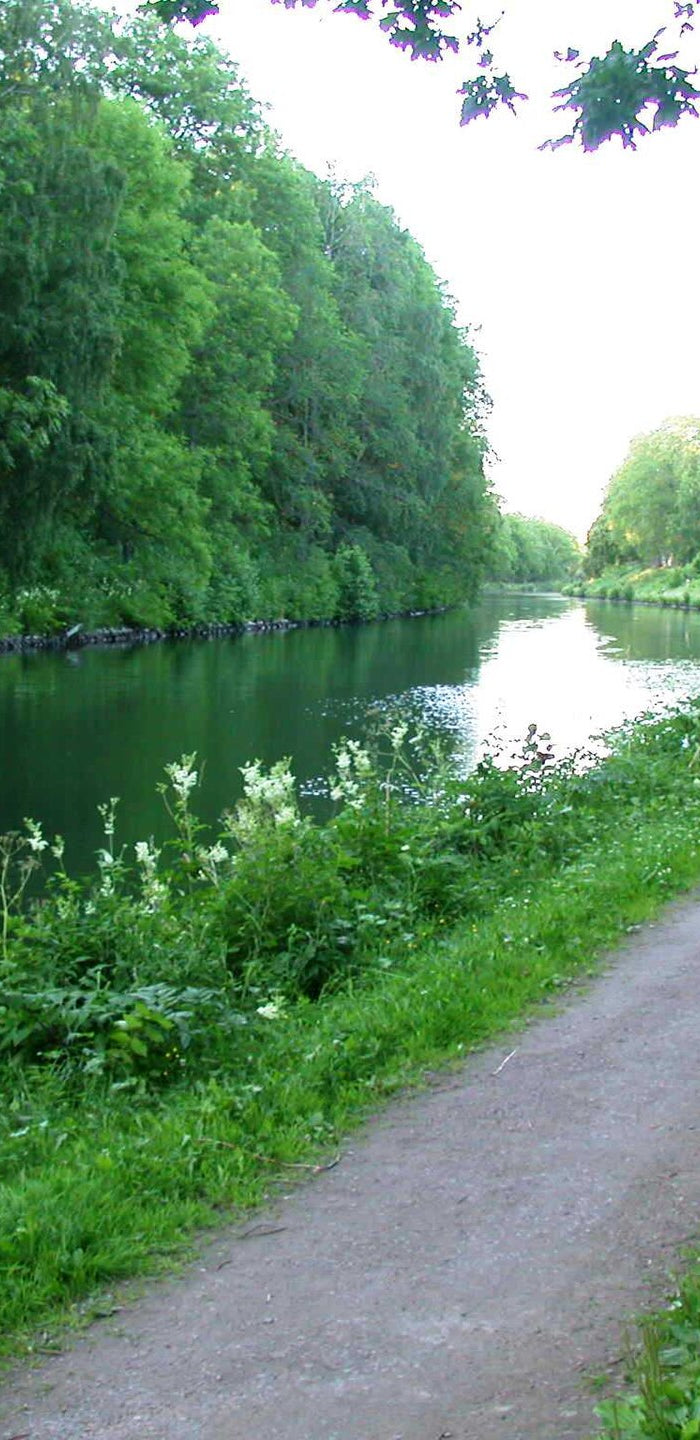 Cykelväg längs Göta kanal i Motala